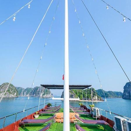 Cat Ba Bay Cruises Hotel Dong Khe Sau Kültér fotó