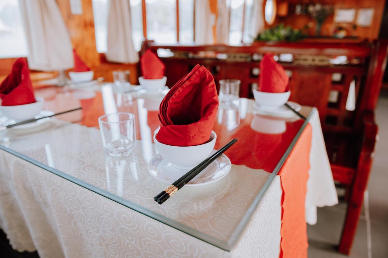 Cat Ba Bay Cruises Hotel Dong Khe Sau Kültér fotó