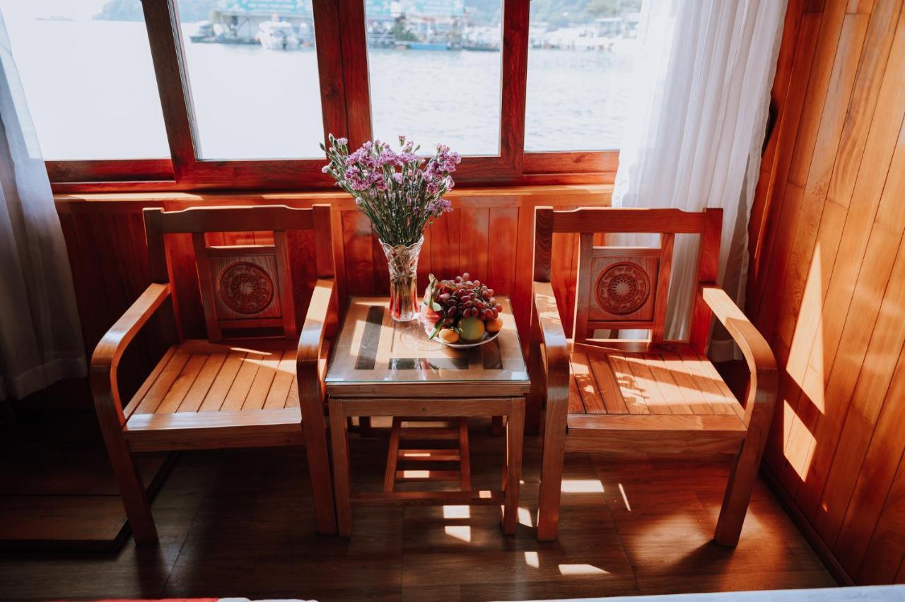 Cat Ba Bay Cruises Hotel Dong Khe Sau Kültér fotó