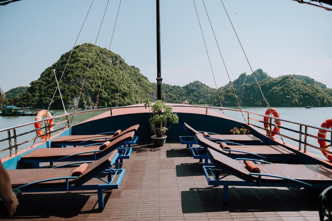Cat Ba Bay Cruises Hotel Dong Khe Sau Kültér fotó