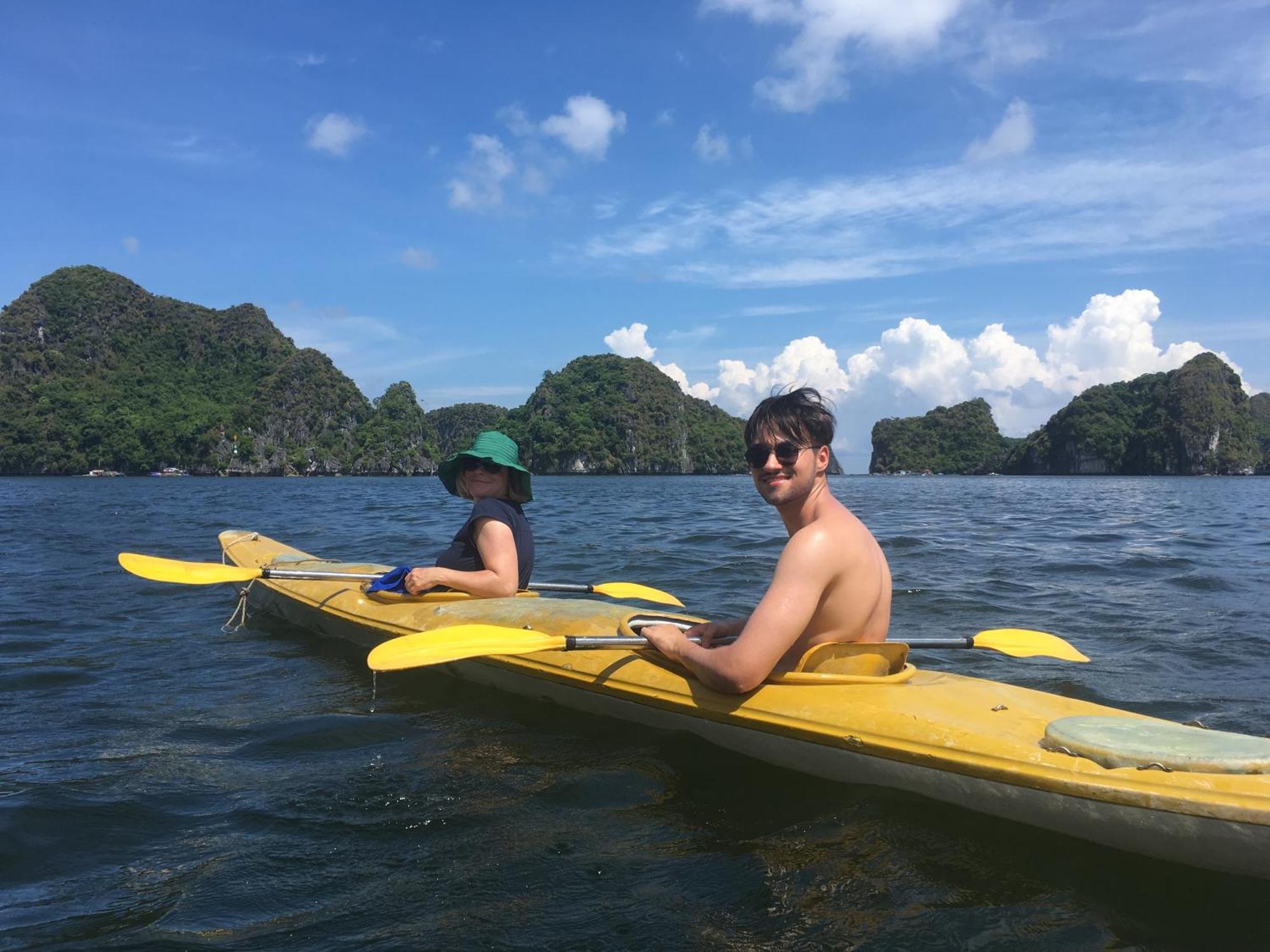 Cat Ba Bay Cruises Hotel Dong Khe Sau Kültér fotó