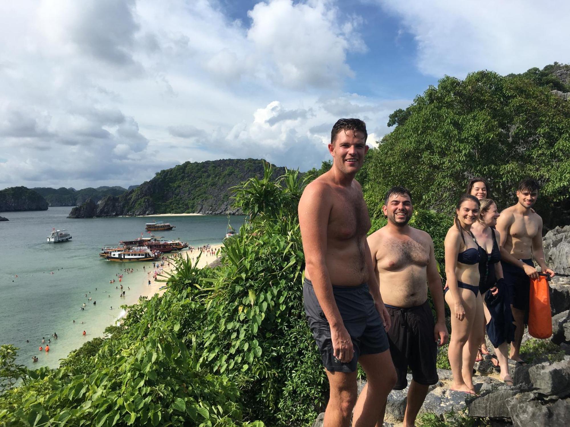 Cat Ba Bay Cruises Hotel Dong Khe Sau Kültér fotó