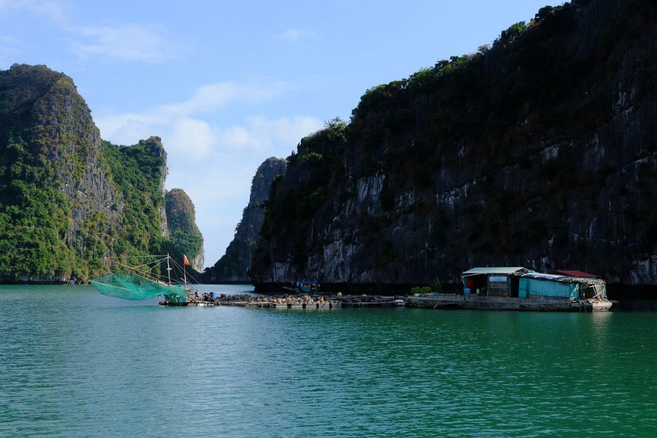 Cat Ba Bay Cruises Hotel Dong Khe Sau Kültér fotó