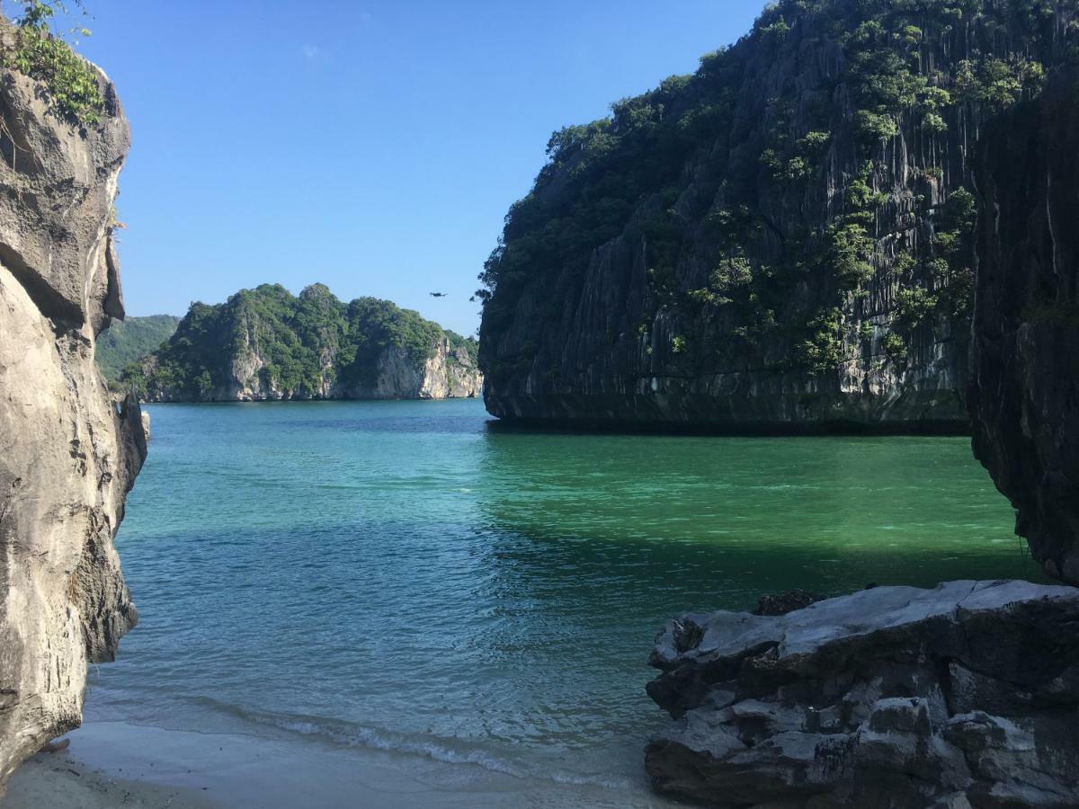 Cat Ba Bay Cruises Hotel Dong Khe Sau Kültér fotó